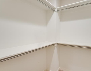 1515 S Akard Street - Photo Thumbnail 15