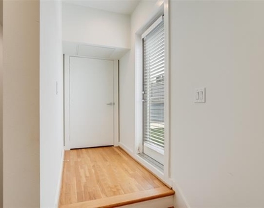 1515 S Akard Street - Photo Thumbnail 22