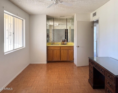 6420 W College Drive - Photo Thumbnail 7