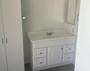 6420 W College Drive - Photo Thumbnail 20