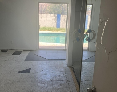 6420 W College Drive - Photo Thumbnail 16