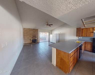6420 W College Drive - Photo Thumbnail 3
