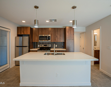 6227 N 13th Place - Photo Thumbnail 5