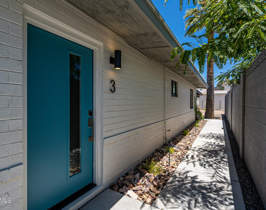 6227 N 13th Place - Photo Thumbnail 2