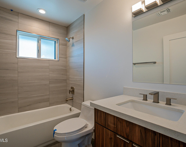 6227 N 13th Place - Photo Thumbnail 7