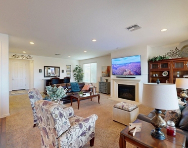 14426 W Coronado Road - Photo Thumbnail 6