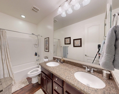 14426 W Coronado Road - Photo Thumbnail 27