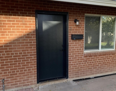 2309 N Dayton Street - Photo Thumbnail 19