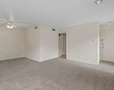 15221 Berry Trail - Photo Thumbnail 8