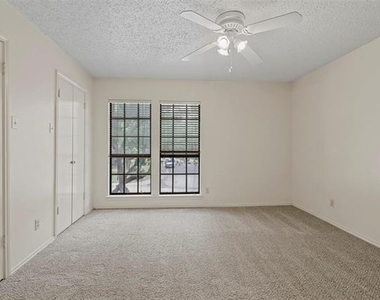 15221 Berry Trail - Photo Thumbnail 10