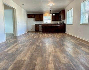 309 Emma Jane Street - Photo Thumbnail 1