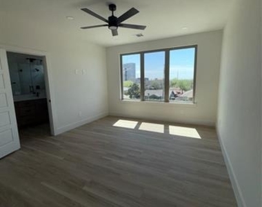 5506 Mesa Circle - Photo Thumbnail 8