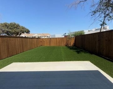 5506 Mesa Circle - Photo Thumbnail 6