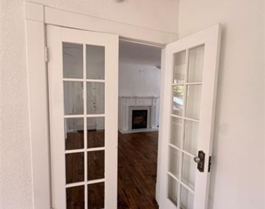 2626 Morrow Avenue - Photo Thumbnail 12
