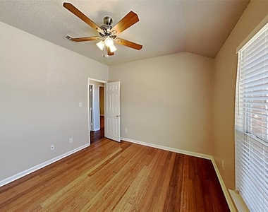 643 Big Oak Court - Photo Thumbnail 9