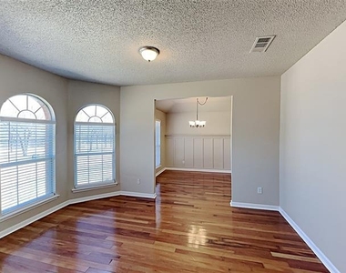 643 Big Oak Court - Photo Thumbnail 1