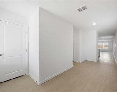 1625 Elliott Road - Photo Thumbnail 8