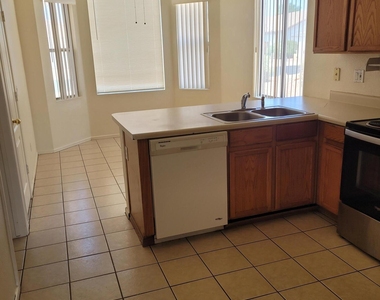 8817 N 65th Drive - Photo Thumbnail 3