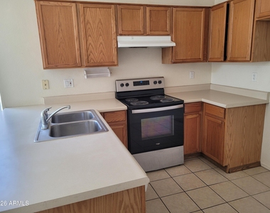 8817 N 65th Drive - Photo Thumbnail 2