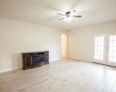 128 Tennyson Street - Photo Thumbnail 8