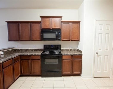 128 Tennyson Street - Photo Thumbnail 6