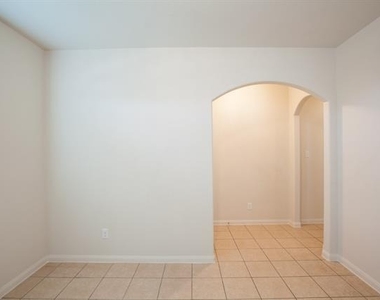128 Tennyson Street - Photo Thumbnail 27