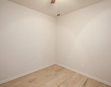 128 Tennyson Street - Photo Thumbnail 24