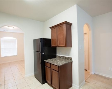 128 Tennyson Street - Photo Thumbnail 7
