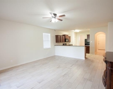 128 Tennyson Street - Photo Thumbnail 3