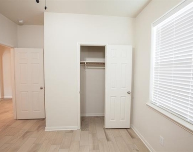 128 Tennyson Street - Photo Thumbnail 16