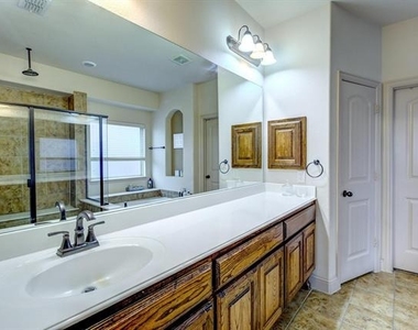 2933 Softwood Circle - Photo Thumbnail 12