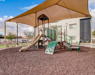 9160 N 67th Avenue - Photo Thumbnail 23