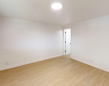 1840 W Thomas Road - Photo Thumbnail 8