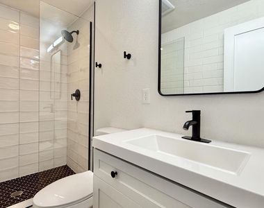 1840 W Thomas Road - Photo Thumbnail 11