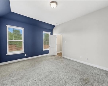 11737 Pistachio Trail - Photo Thumbnail 9