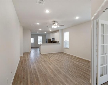 804 Cormorant Street - Photo Thumbnail 1