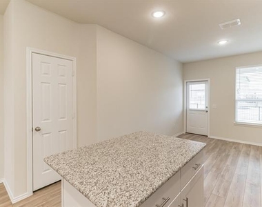 804 Cormorant Street - Photo Thumbnail 11