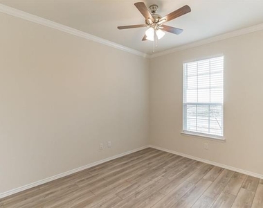 804 Cormorant Street - Photo Thumbnail 4
