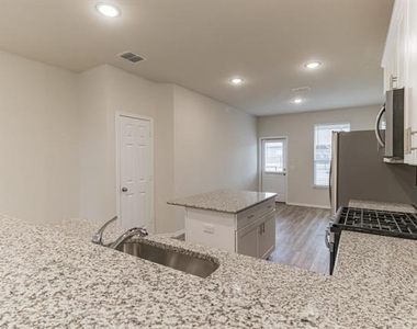 804 Cormorant Street - Photo Thumbnail 7