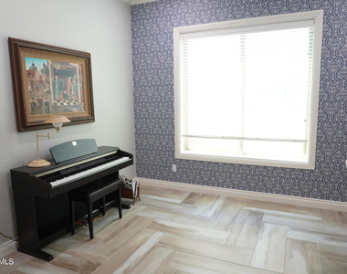 2910 E Wildhorse Drive - Photo Thumbnail 26
