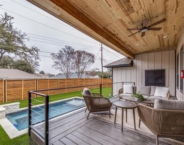 7115 Meadow Road - Photo Thumbnail 18