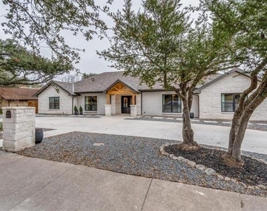7115 Meadow Road - Photo Thumbnail 17