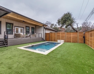 7115 Meadow Road - Photo Thumbnail 24