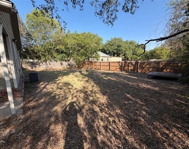 979 W Pecan Street - Photo Thumbnail 29