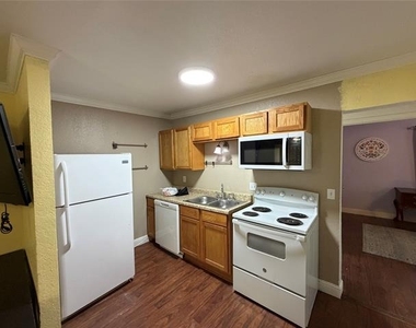 979 W Pecan Street - Photo Thumbnail 20
