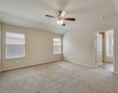 1077 Hampton Bay Drive - Photo Thumbnail 13