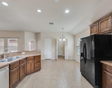 1077 Hampton Bay Drive - Photo Thumbnail 8