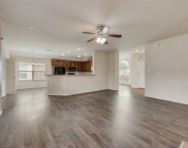 1077 Hampton Bay Drive - Photo Thumbnail 10