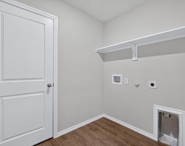 1153 Northfield Drive - Photo Thumbnail 20