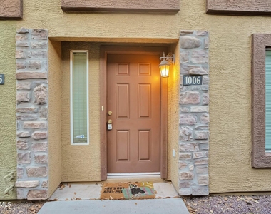 1920 E Bell Road - Photo Thumbnail 2